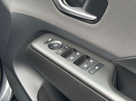 2023 Hyundai Kona - thumbnail 16