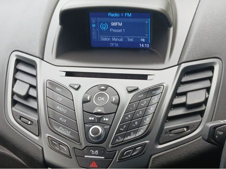 2015 Ford Fiesta - thumbnail 14