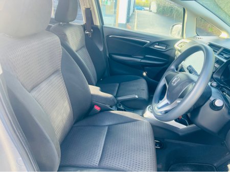 2019 Honda Fit ALLOYS // REVERSE CAM // BLUETOOTH €14,900 thumbnail