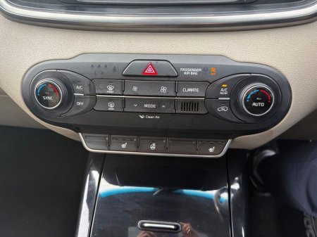 2016 Kia Sorento - thumbnail 14