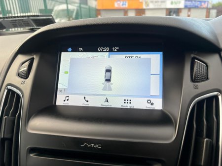 2018 Ford Focus - thumbnail 13