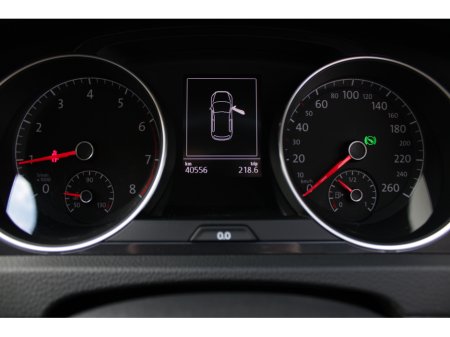 2018 Volkswagen Golf 1.2TSI COMFORTLINE PLUS WITH ONLY 40,000 KMS // BRAND NEW 18 INCH GTI ALLOYS // BUY WITH CONFIDENC AA AND SIMI APPROVED DEALER 2025 // FINANCE ARRANGED // ALL TRADE INS WELCOME // €19,950 thumbnail