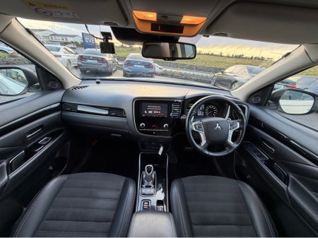 2020 Mitsubishi Outlander 4X4 Plug-in Hybrid - High Spec - Like New €24,750 thumbnail