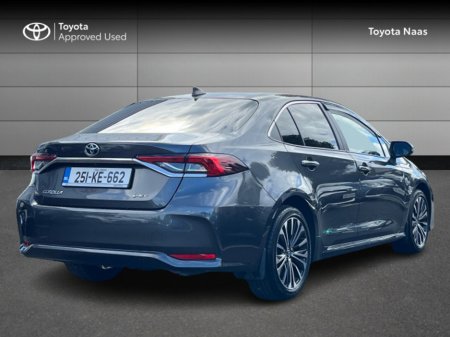 2025 Toyota Corolla COROLLA SALOON LUNA SPORT €35,888