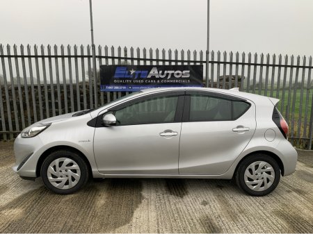 2019 Toyota Aqua SELF CHARGING HYBRID €11,995