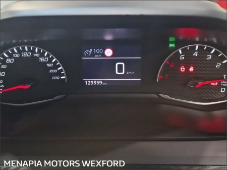 2022 Peugeot 208 - thumbnail 14