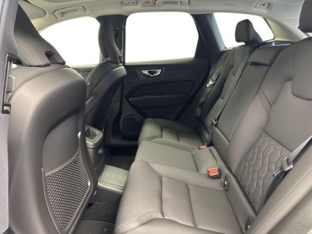 2026 Volvo XC60 - thumbnail 10