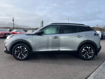 2023 Peugeot 2008 - view 3