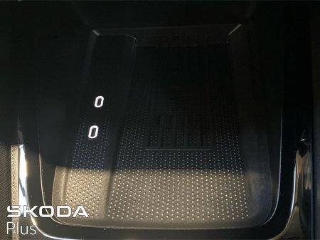 2025 Skoda Octavia Selection 1.5TSI 115bhp DSG m-HEV €33,950 thumbnail