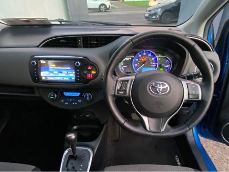 2015 Toyota Yaris ICON CVT 5DR AUTO 1.5 VVT-I 98BHP €10,945 thumbnail