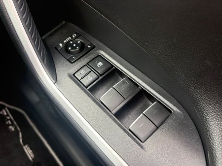 2024 Toyota Rav4 - thumbnail 13