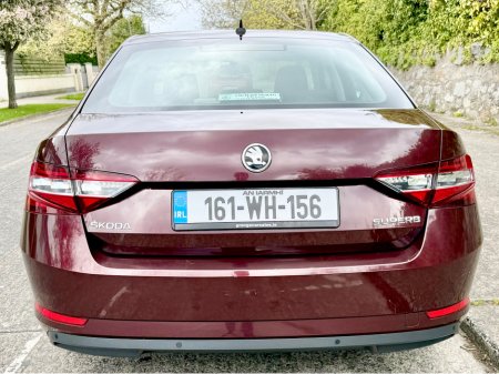 2016 Skoda Superb - thumbnail 8