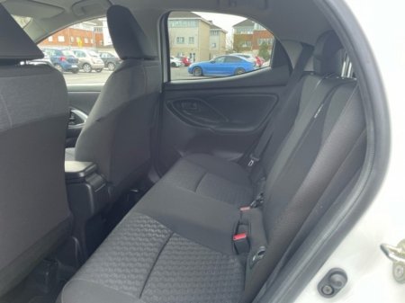 2023 Toyota Yaris - thumbnail 11