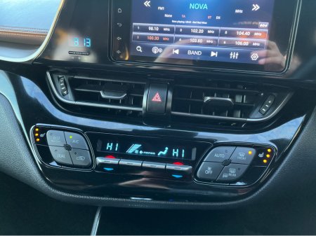 2017 Toyota C-HR SOL AUTOMATIC HYBRID 1.8 PETROL //HIGH SPEC//LOW MILES//REVERSE CAMERA//HALF LEATHER HEATED SEATS//KEYLESS ENTRY//ADAPTIVE CRUISE CONTROL// €18,950 thumbnail