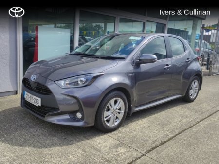 2021 Toyota Yaris Yaris Hybrid Luna €19,800