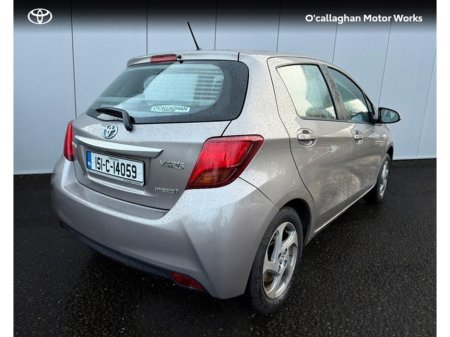 2015 Toyota Yaris ICON CVT 5DR AUTO 1.5 VVT-I 98BHP €12,950 thumbnail