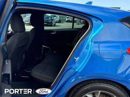 2020 Ford Focus - thumbnail 8