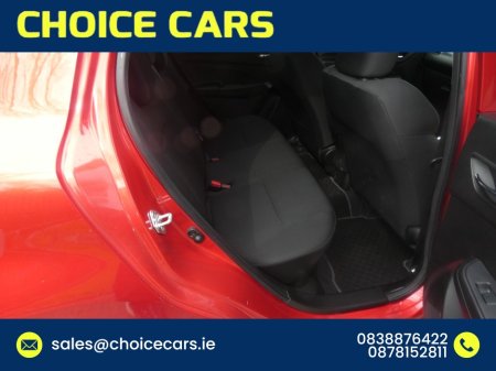 2018 Suzuki Swift - thumbnail 6