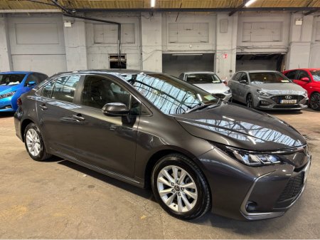 2023 Toyota Corolla LUNA SALOON 4DR AUTO €22,499 thumbnail