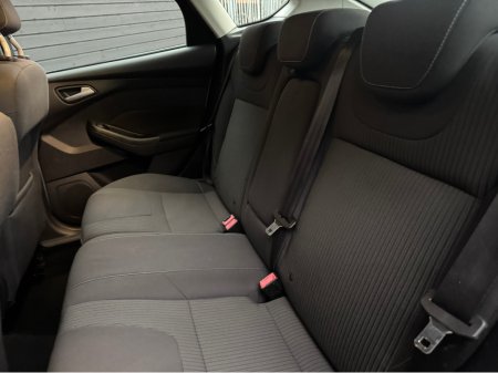 2015 Ford Focus TITANIUM 1.6 TDCI 5DR €7,995 thumbnail