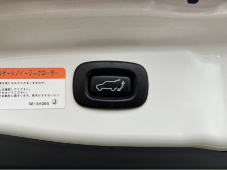 2018 Mitsubishi Outlander - thumbnail 8