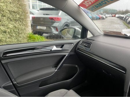 2014 Volkswagen Golf HIGHLINE AUTOMATIC 1.4 PETROL //VERY LOW MILES//REVERSE CAMERA//ADAPTIVE CRUISE CONTROL// €13,950 thumbnail