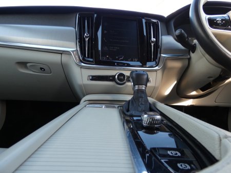 2019 Volvo V90 D4 (190hp) Momentum Auto €22,450 thumbnail