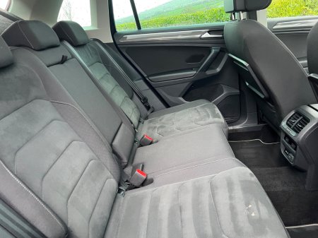 2019 Volkswagen Tiguan 2.0 TDI 150HP Highline DSG €27,950 thumbnail
