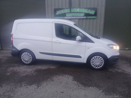 2017 Ford Transit Courier 