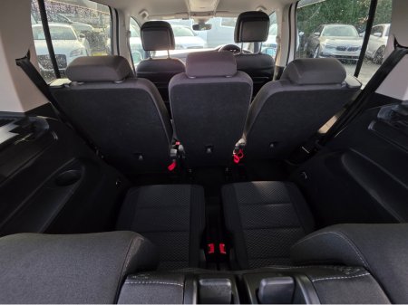 2016 Volkswagen Touran ( 162 REG ) 1.4 TSI 7 SEATER CARPLAY ANDROID AUTO LARGE TOUCH SCREEN - SPECIALISING IN IMPORTS OF GERMAN AUTOMATIC HI SPEC €16,950 thumbnail