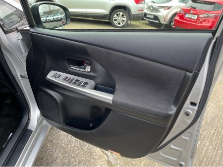 2019 Toyota Prius+ - thumbnail 14