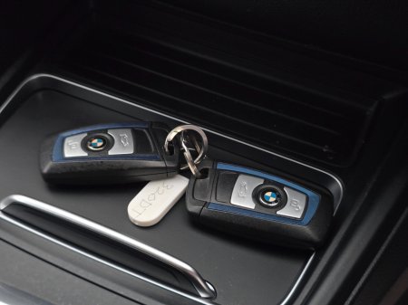 2017 BMW 3 Series - thumbnail 28