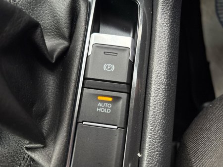 2023 Volkswagen Tiguan Allspace 2.0 TDI 122HP Life €31,975 thumbnail