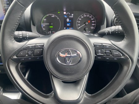 2024 Toyota Yaris - thumbnail 15