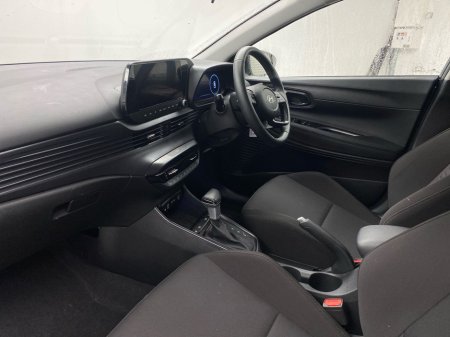 2025 Hyundai Bayon - thumbnail 2