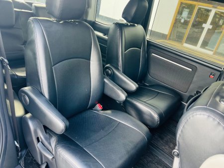 2019 Honda Stepwagon - thumbnail 21