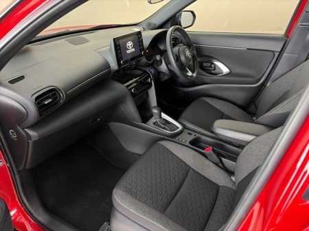 2024 Toyota Yaris Cross - thumbnail 6