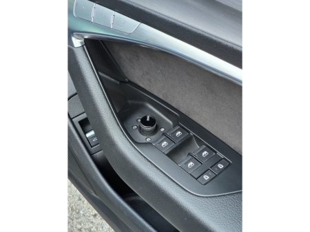 2019 Audi A6 2.0 TDI S-LINE BLACK EDITION 40 204PS 4DR AUTOMATIC €31,950 thumbnail