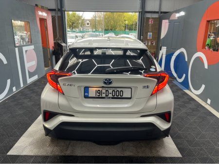 2019 Toyota C-HR ONLY €19950! 2019 TOYOTA C-HR 1.8 HYBRID / 99K KMS / REVERSE CAMERA, HEATED SEATS & MORE €19,950