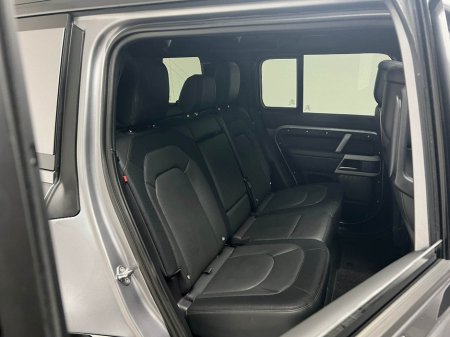 2024 Land Rover Defender HSE X-DYNAMIC P400E €87,990 thumbnail