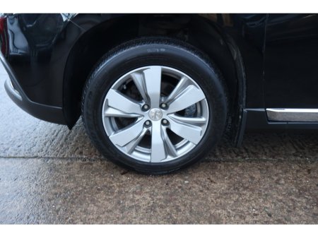2015 Peugeot 2008 ALLURE Low Mileage Huge Spec €9,495 thumbnail
