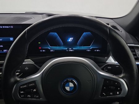 2023 BMW i4 - thumbnail 9
