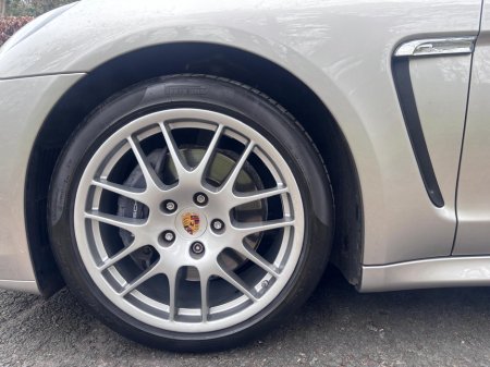 2012 Porsche Panamera - thumbnail 17