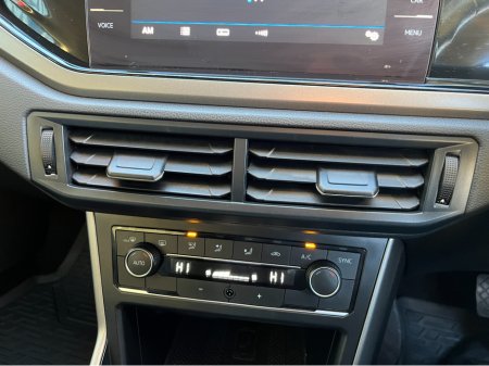 2019 Volkswagen Polo COMFORTLINE AUTOMATIC 1.0 PETROL //REVERSE CAMERA//CARPLAY//WIRELESS PHONE CHARGER// €14,950 thumbnail