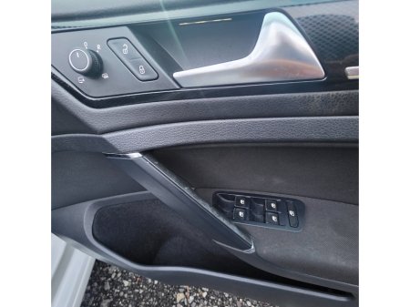 2017 Volkswagen Golf 1.4 TSI 3DR 150HP Highline €16,950 thumbnail