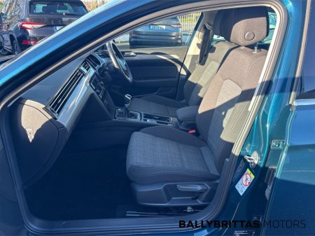 2021 Volkswagen Passat - thumbnail 6