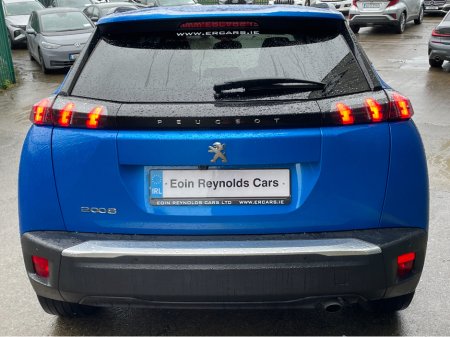 2021 Peugeot 2008 ALLURE 1.2 100 5DR LOW KMS. AS NEW! €17,995 thumbnail