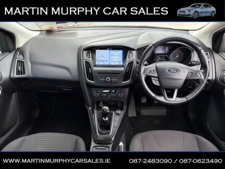 2017 Ford Focus - thumbnail 11