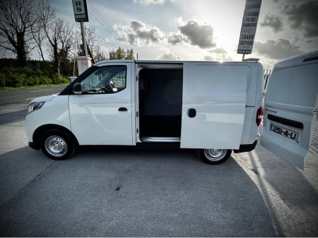 2025 Maxus E Deliver 3 PREREG 251 €17,950