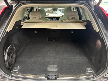 2023 Volvo XC60 - thumbnail 22